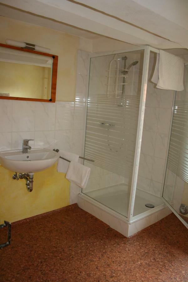 Apartments Cafe Brennnessel Veltheim Bagian luar foto