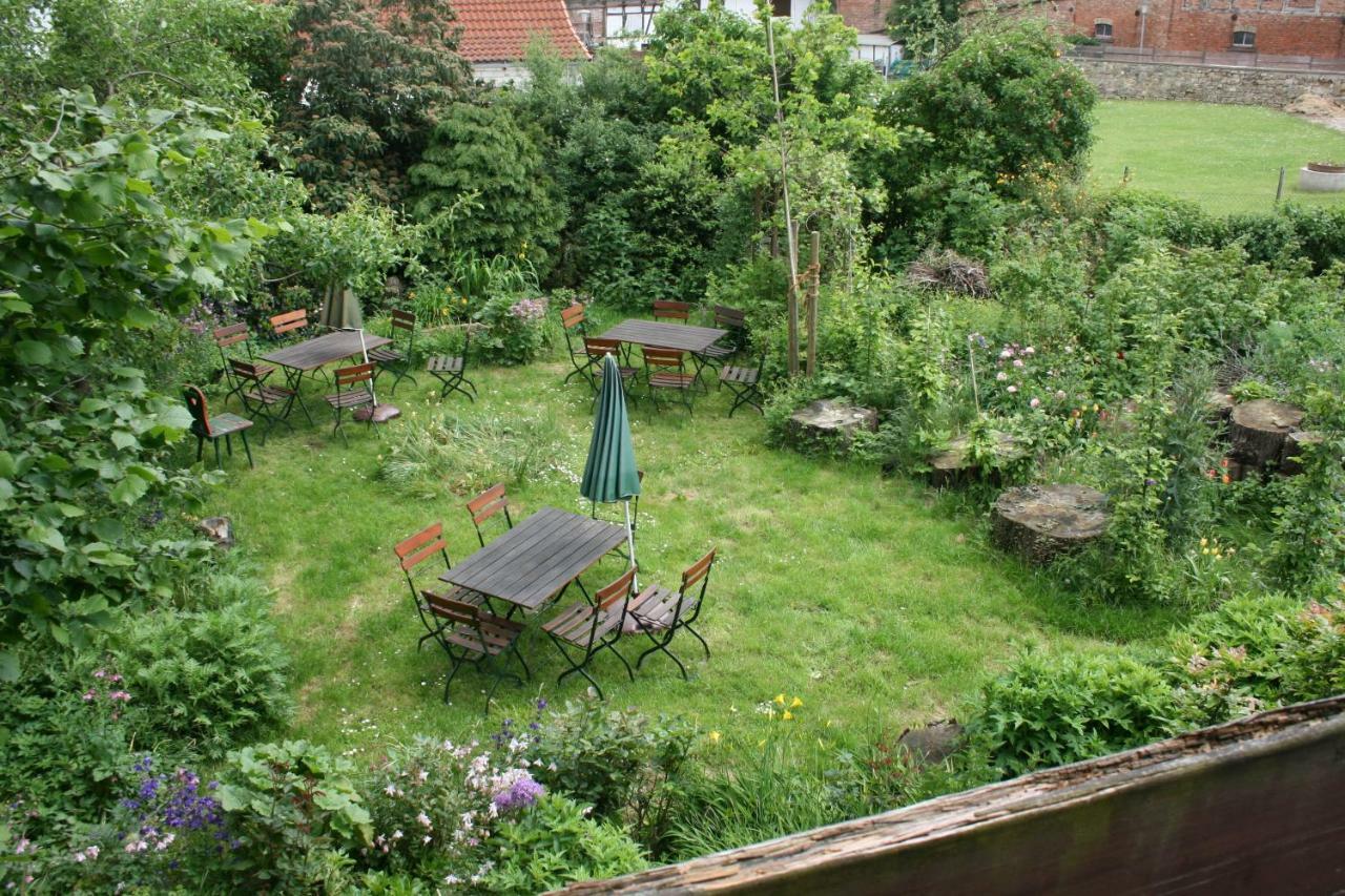 Apartments Cafe Brennnessel Veltheim Bagian luar foto