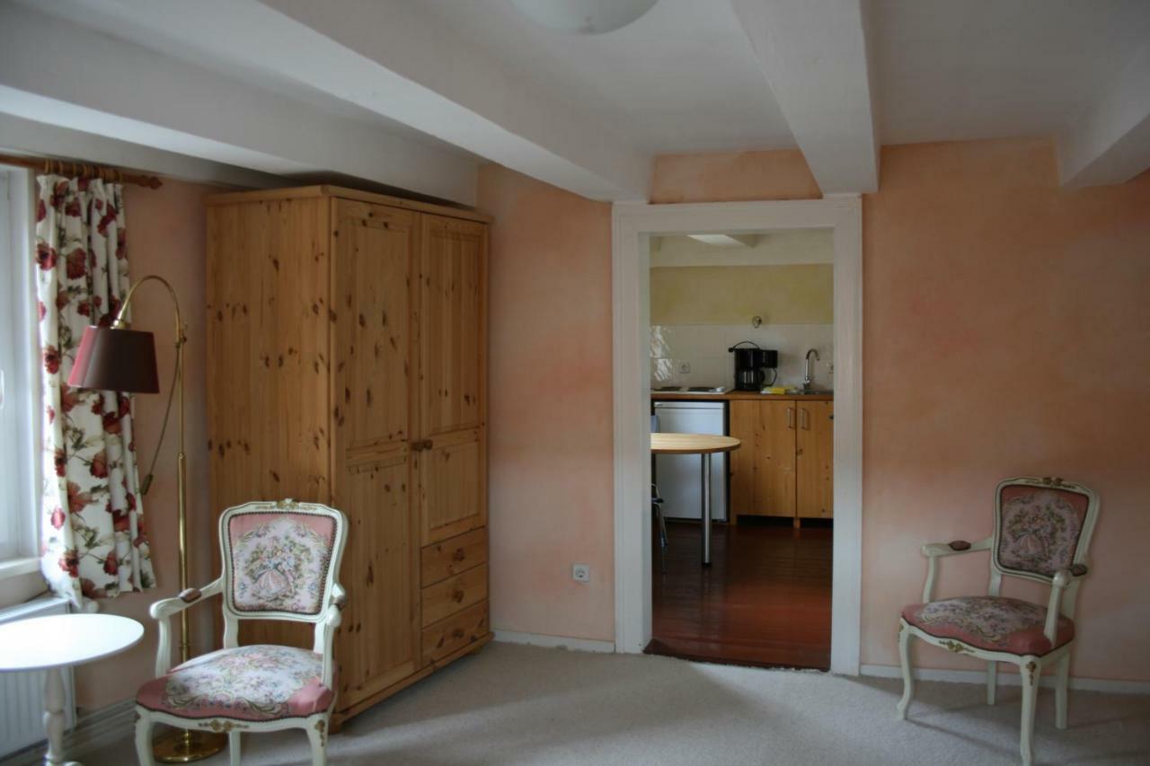 Apartments Cafe Brennnessel Veltheim Bagian luar foto
